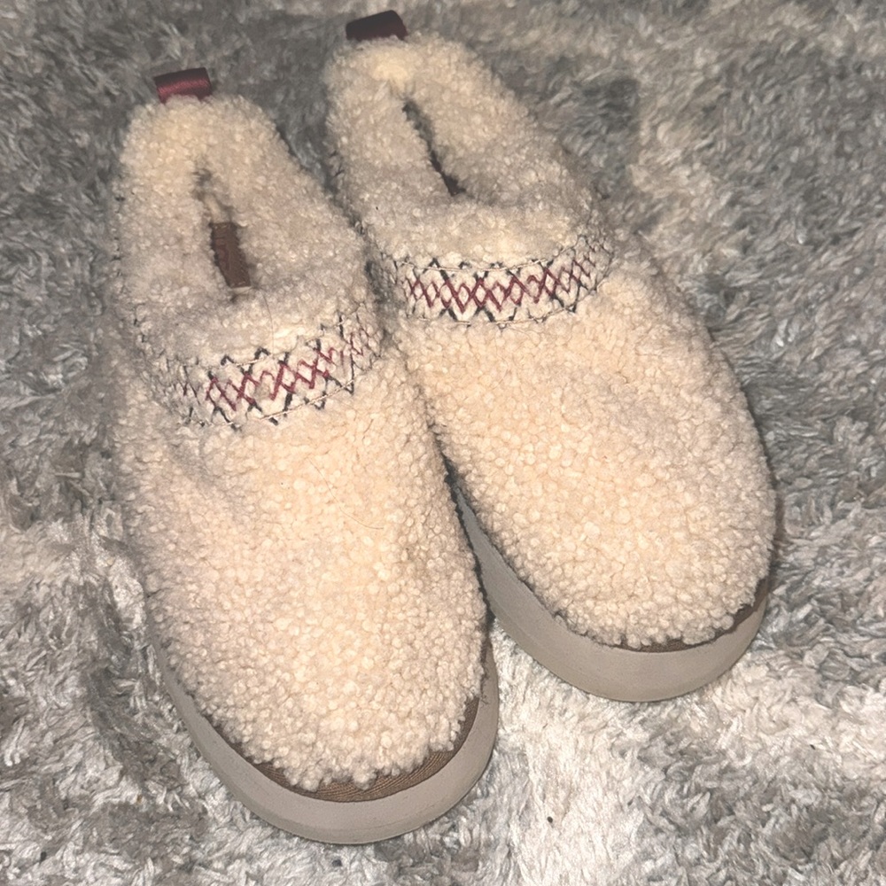 UGG Tazz Slipper